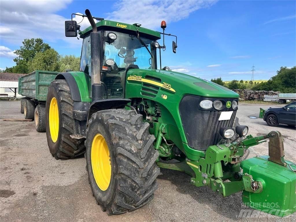 John Deere 7820 Traktoriai