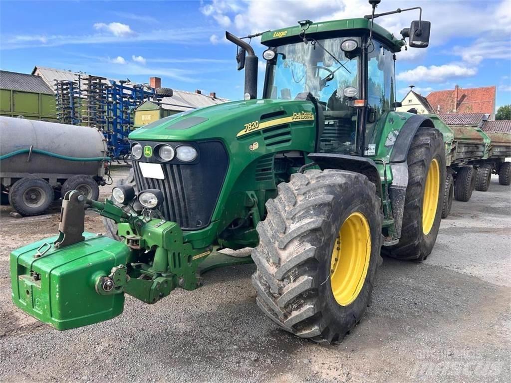 John Deere 7820 Traktoriai