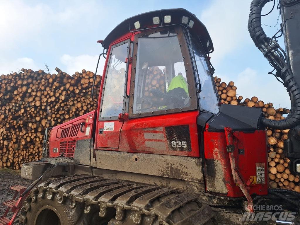 Komatsu 835 Naudoti miškovežiai (Forvarderiai)