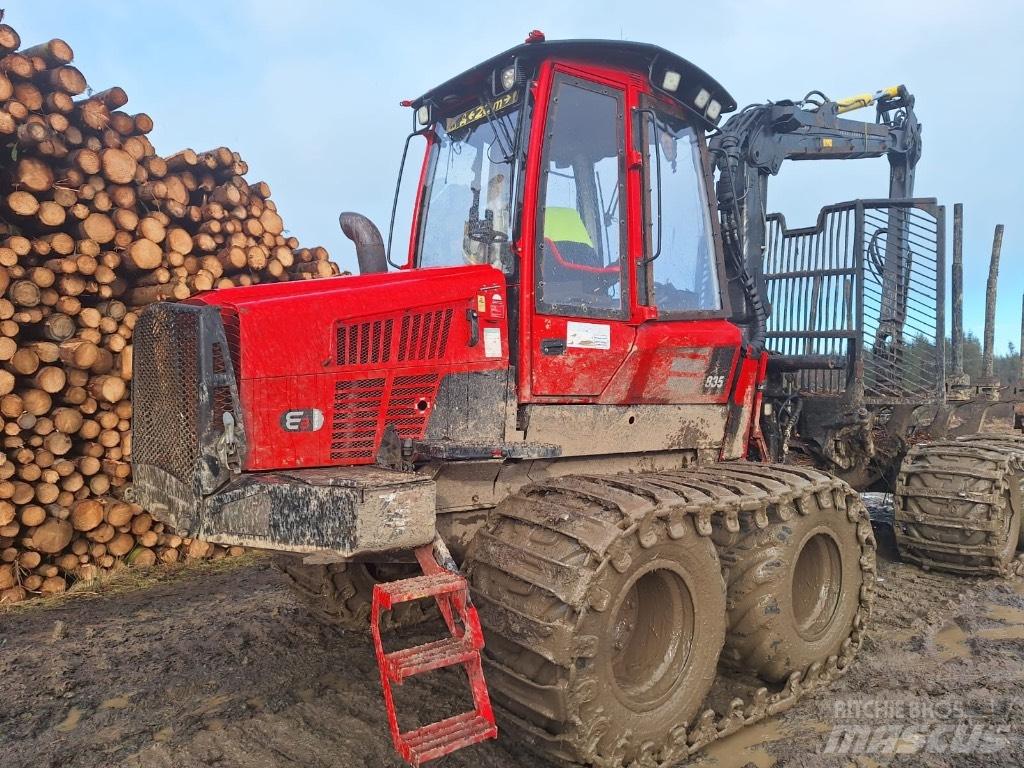 Komatsu 835 Naudoti miškovežiai (Forvarderiai)