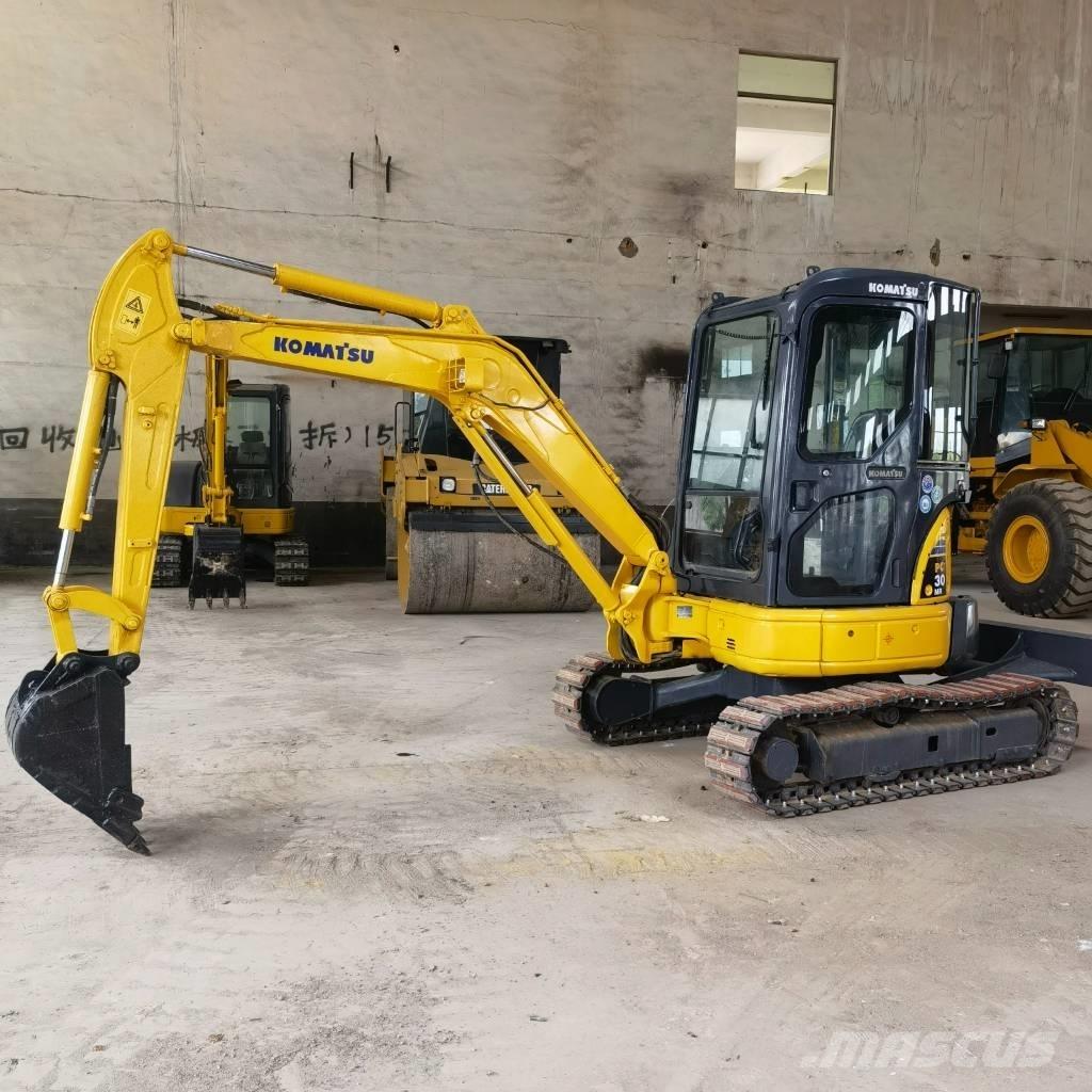 Komatsu PC30 Vikšriniai ekskavatoriai