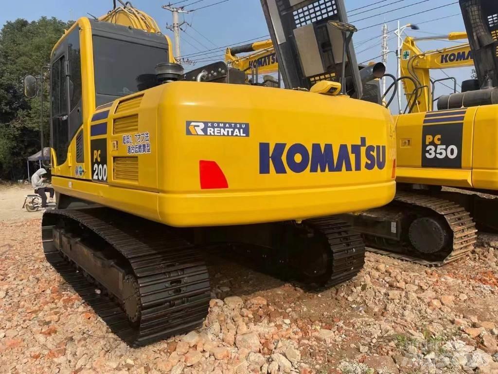 Komatsu PC 200 Vikšriniai ekskavatoriai