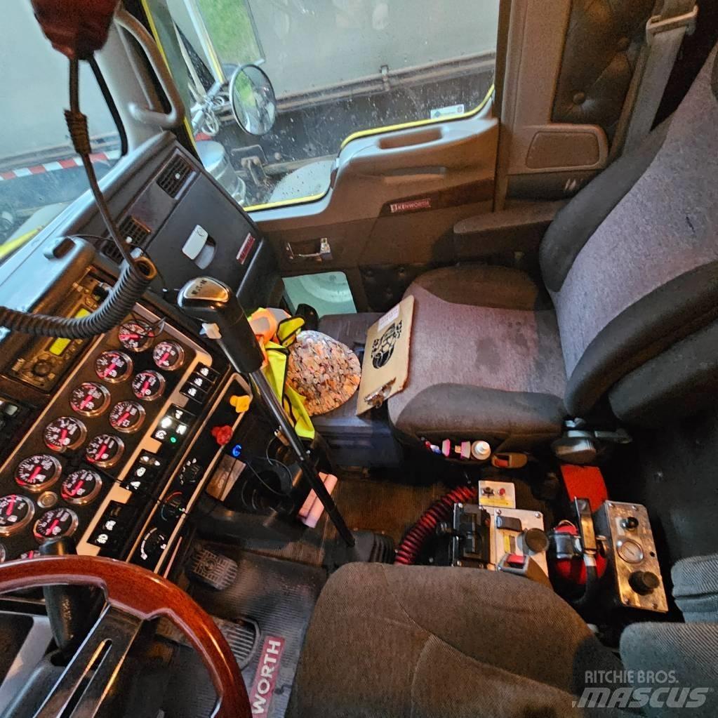 Kenworth T 800 Savivarčių priekabų vilkikai