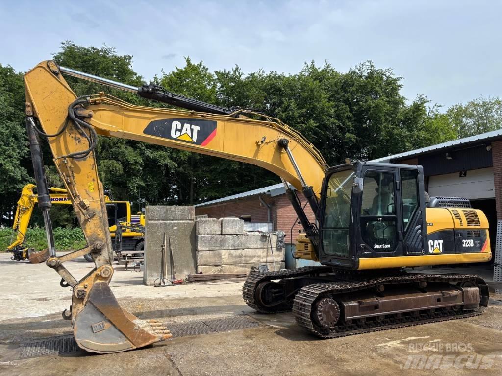 CAT 323 D LN Vikšriniai ekskavatoriai