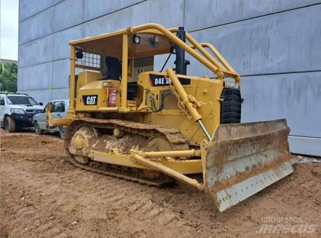 CAT D4SR Naudoti kompaktiški traktoriai