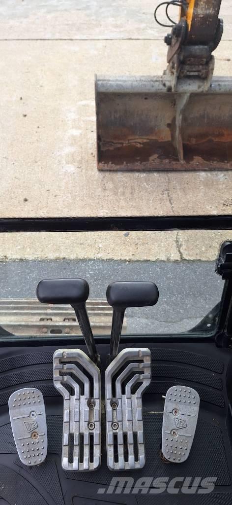 JCB JS 131 LC Vikšriniai ekskavatoriai