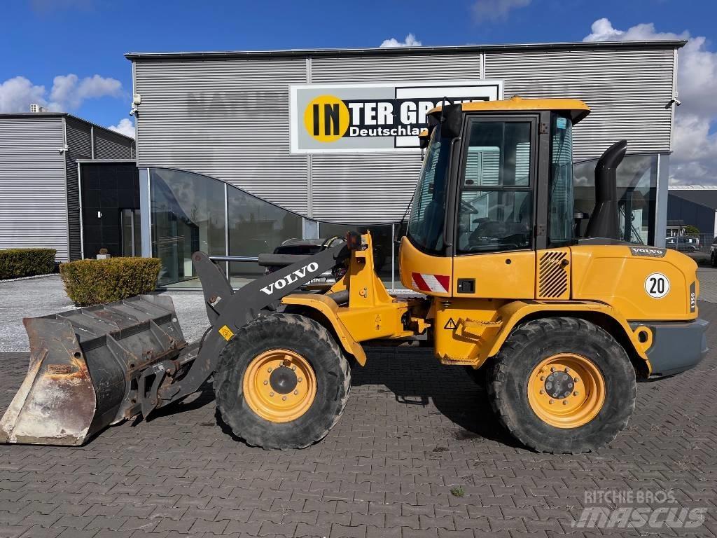 Volvo L 35 G Naudoti ratiniai krautuvai