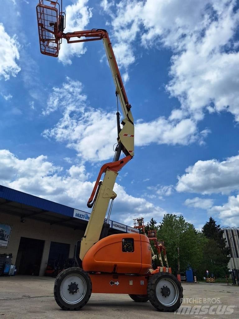 JLG 600 AJ Alkūniniai keltuvai