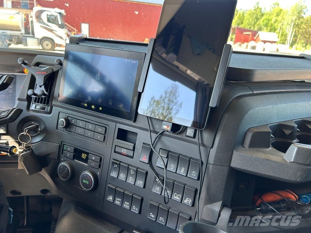 Volvo FMX 540 Savivarčių priekabų vilkikai