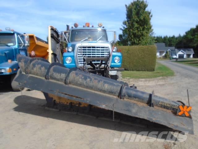 Ford LTL 9000 Sniego peiliai ir valytuvai