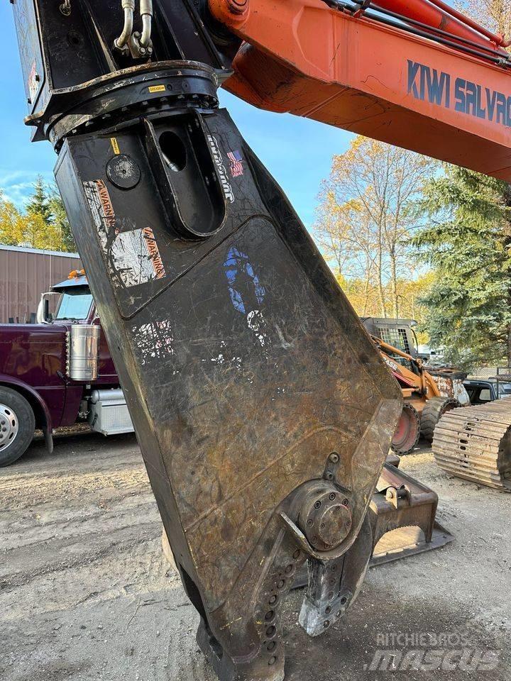 Hitachi EX 200 Griovimo ekskavatoriai