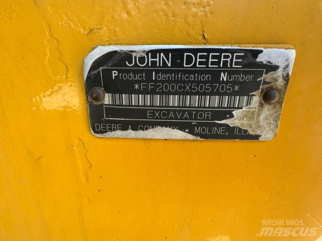 DEERE 200 LC Vikšriniai ekskavatoriai