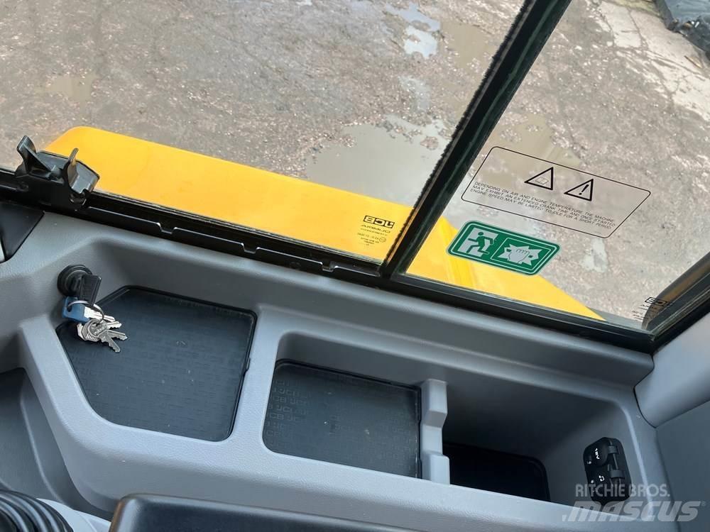 JCB 411 Naudoti ratiniai krautuvai