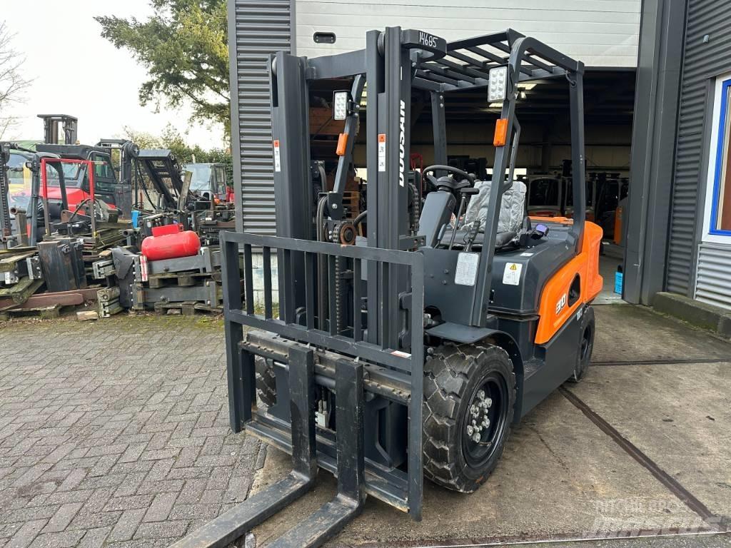 Doosan D30NX Dyzeliniai krautuvai