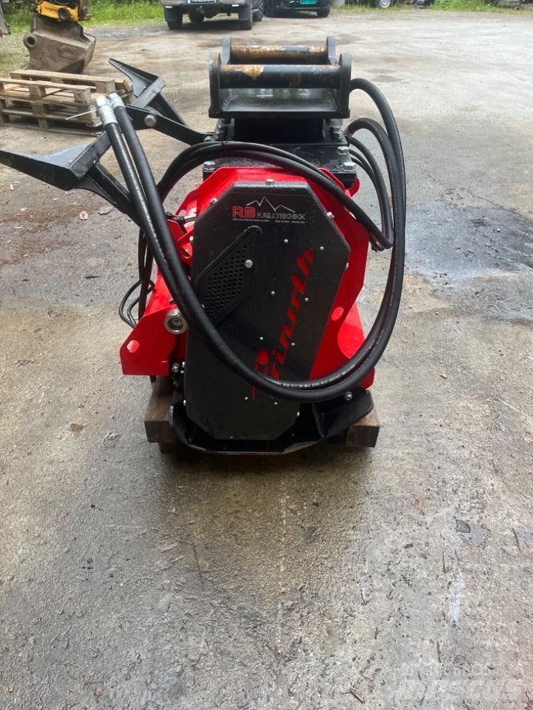 Menzi Muck M545x Specialūs ekskavatoriai