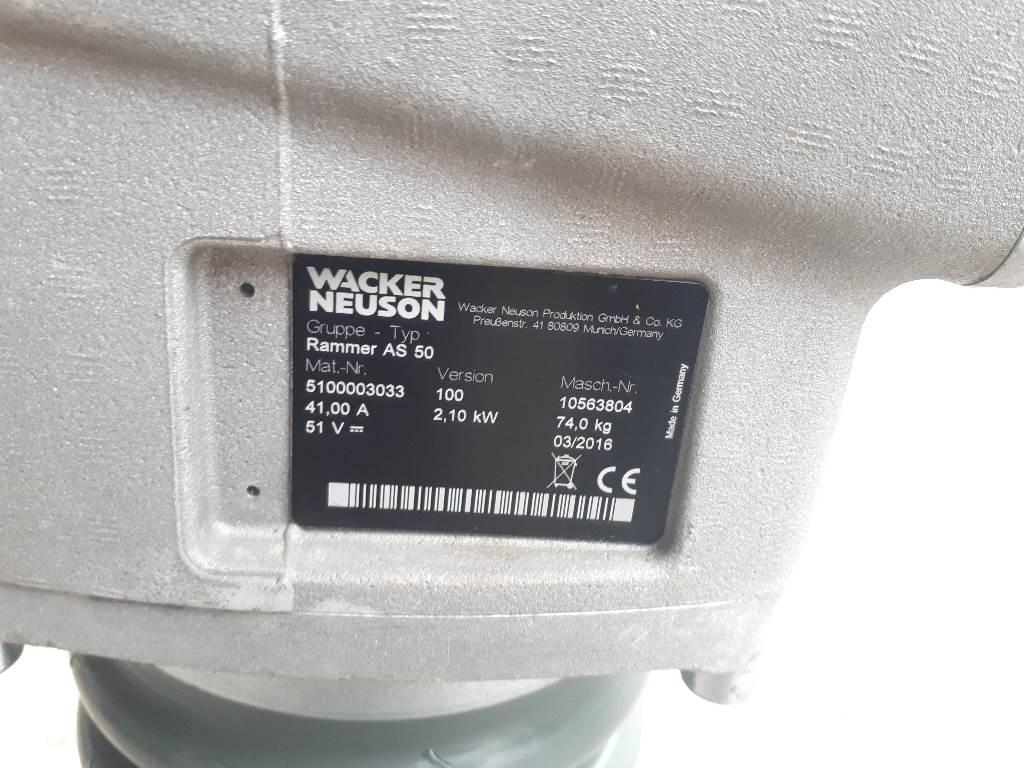 Wacker Neuson AS50 Plūktuvai