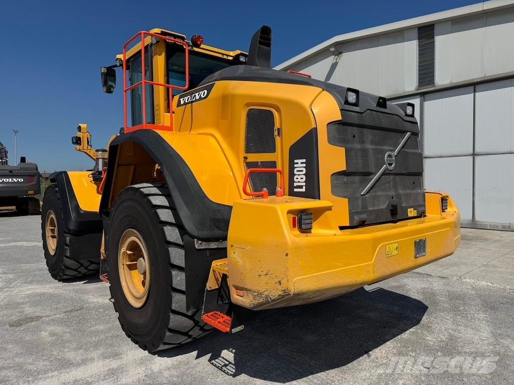 Volvo L 180 H Naudoti ratiniai krautuvai