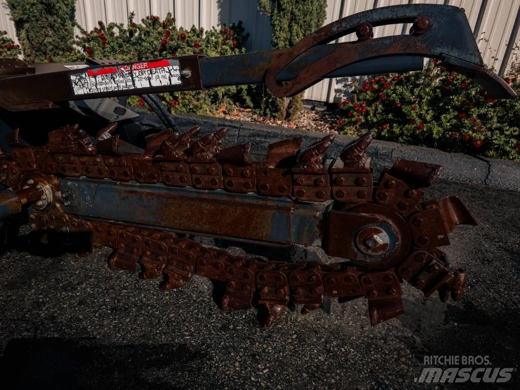 Bobcat LT 303 Kiti naudoti statybos komponentai