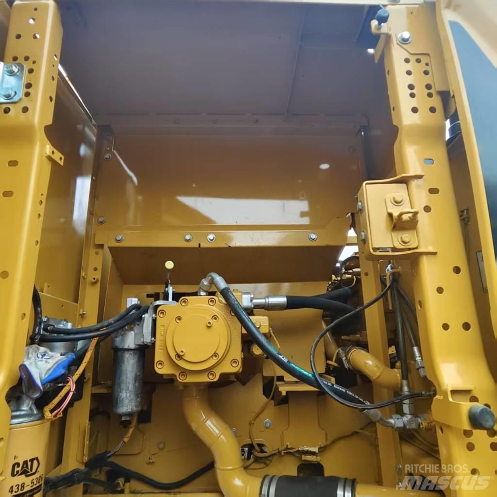 CAT 320 GC Vidutinės galios ekskavatoriai 7-12 t