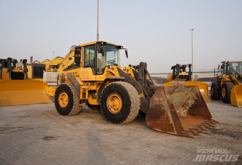 Volvo L 120 F Naudoti ratiniai krautuvai