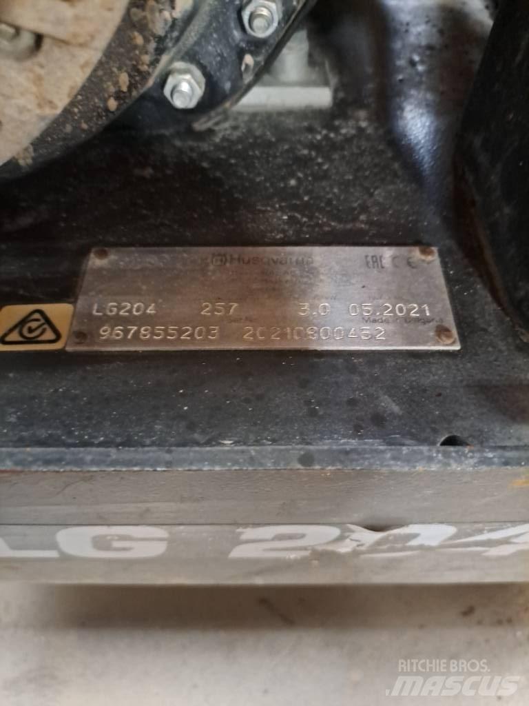 Husqvarna LG 204 Vibratoriai