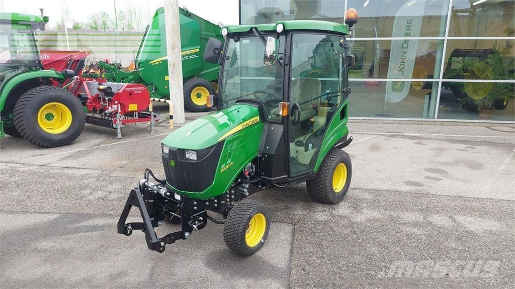 John Deere 1026R Traktoriai