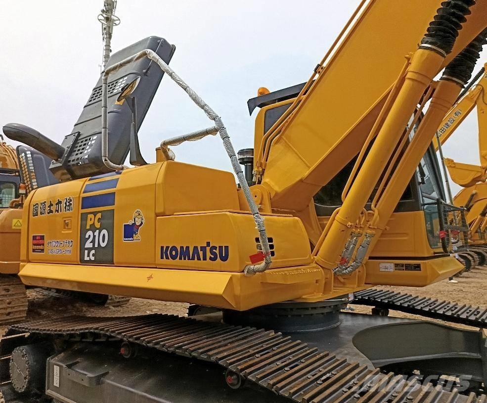 Komatsu PC 210 Vikšriniai ekskavatoriai