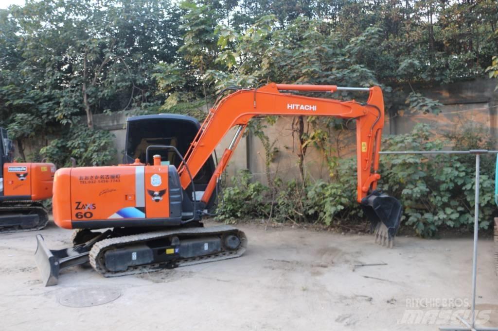 Hitachi 60 Vikšriniai ekskavatoriai