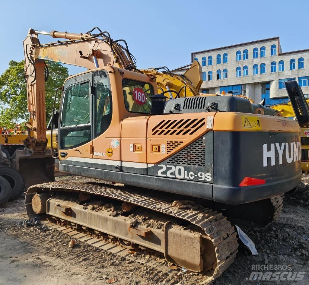 Hyundai R220LC-9S Vikšriniai ekskavatoriai