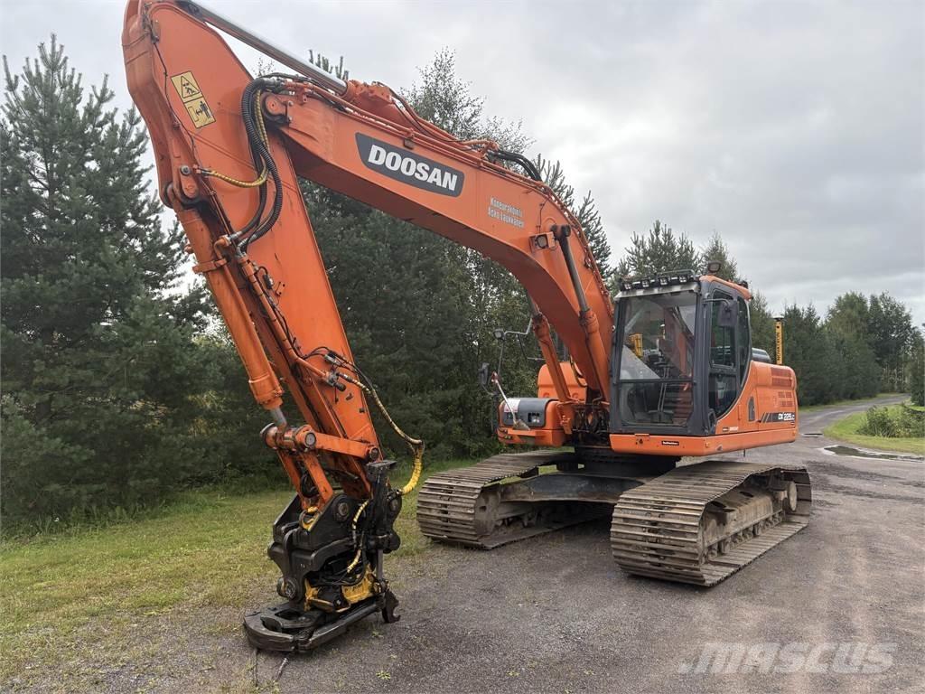 Doosan DX225LC-3 Vikšriniai ekskavatoriai