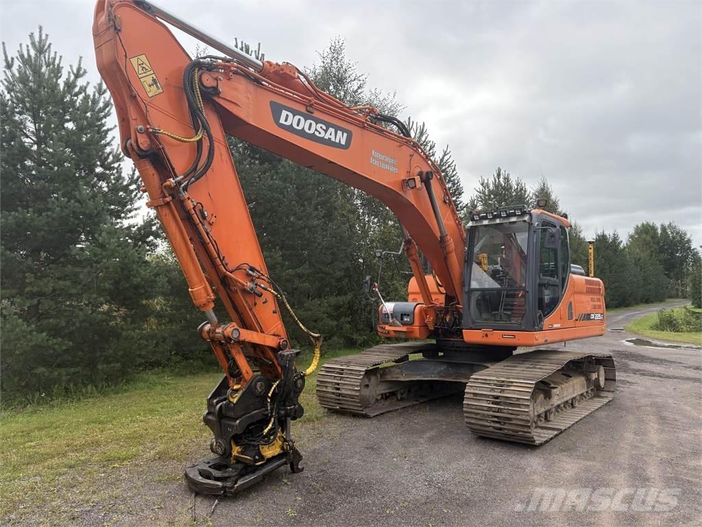 Doosan DX225LC-3 Vikšriniai ekskavatoriai