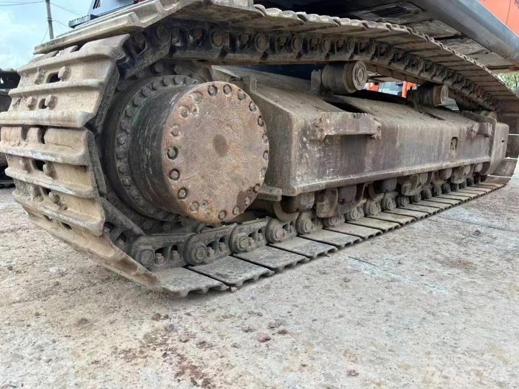 Hitachi ZX 330 Vikšriniai ekskavatoriai