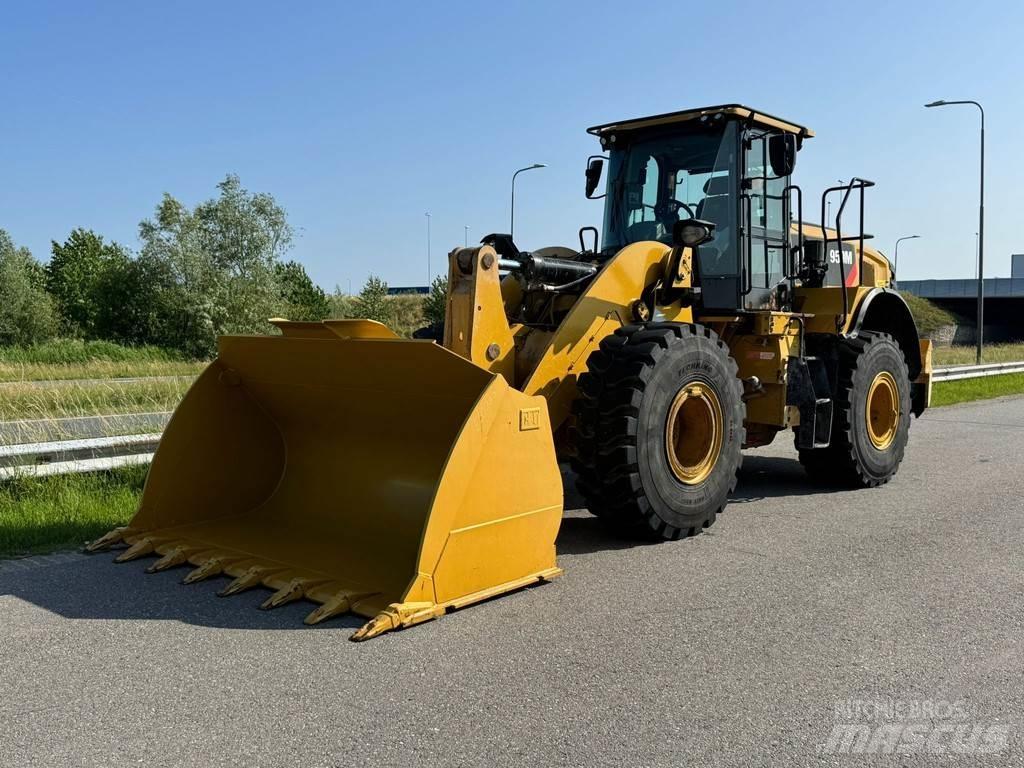CAT 950M Naudoti ratiniai krautuvai