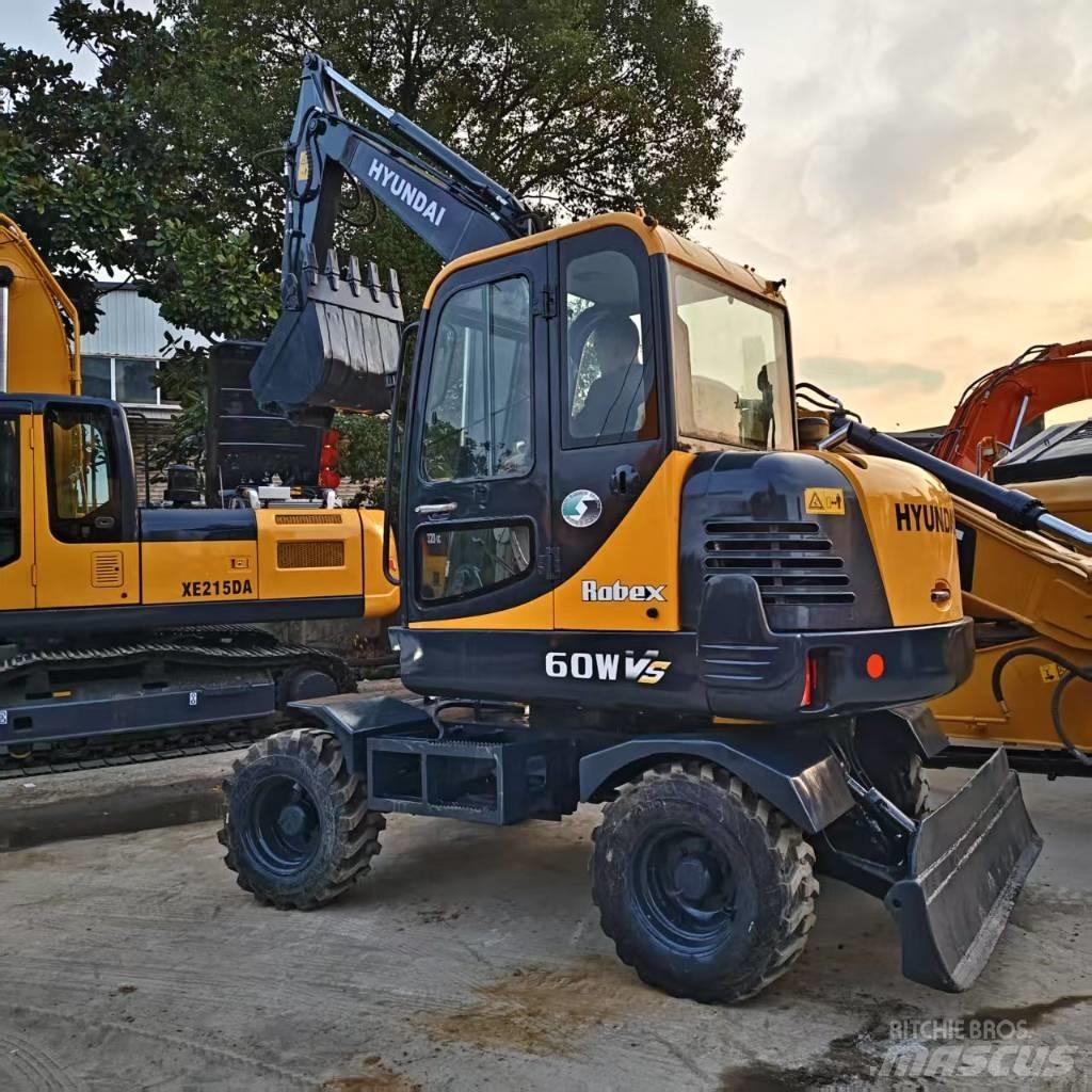 Hyundai Robex 60 VS Mini ekskavatoriai < 7 t