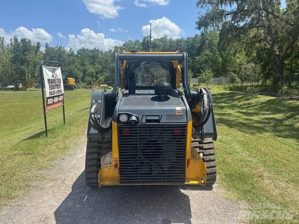John Deere 325 Krautuvai su šoniniu pasukimu