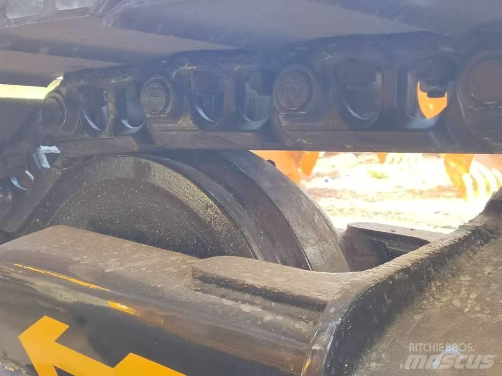 CAT 320 D Vikšriniai ekskavatoriai