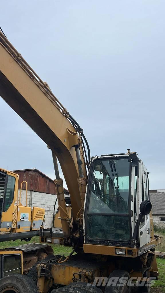 Liebherr A 904 Hidraulikos įrenginiai