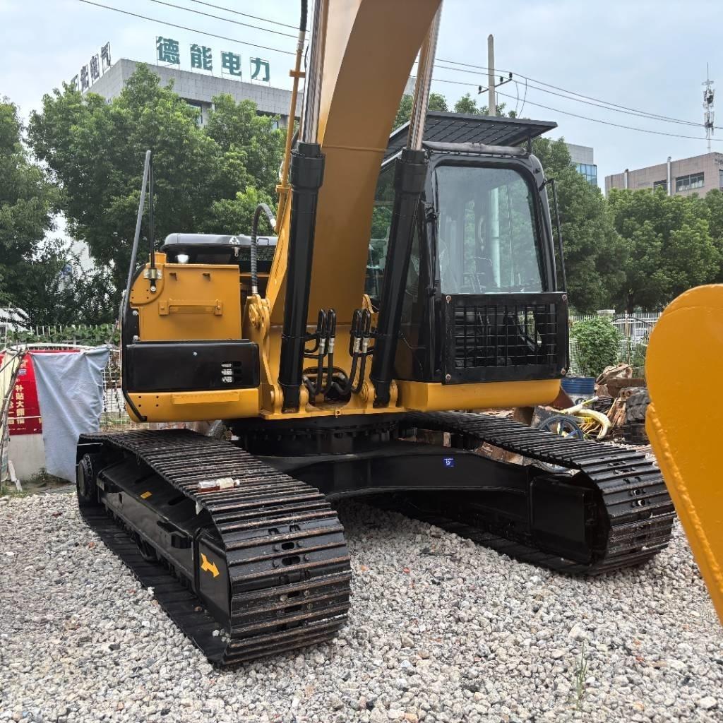 CAT 325 D Vikšriniai ekskavatoriai