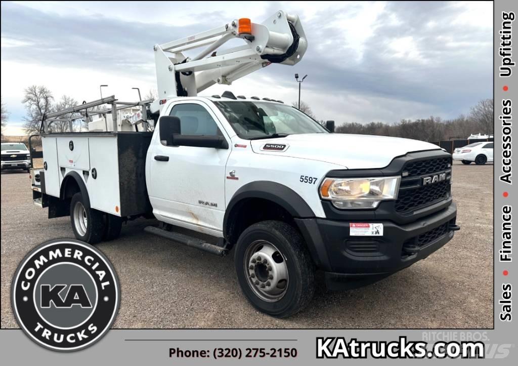 RAM 5500 TRADESMAN Ant vilkikų montuojamos kėlimo platformos