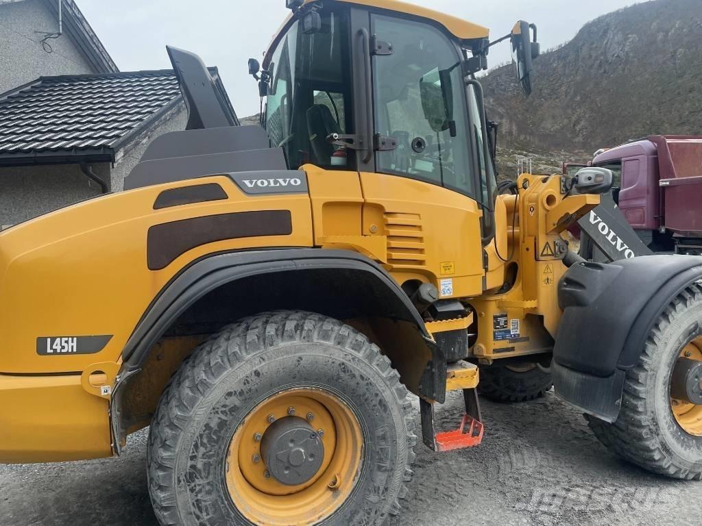 Volvo L 45 H Naudoti ratiniai krautuvai