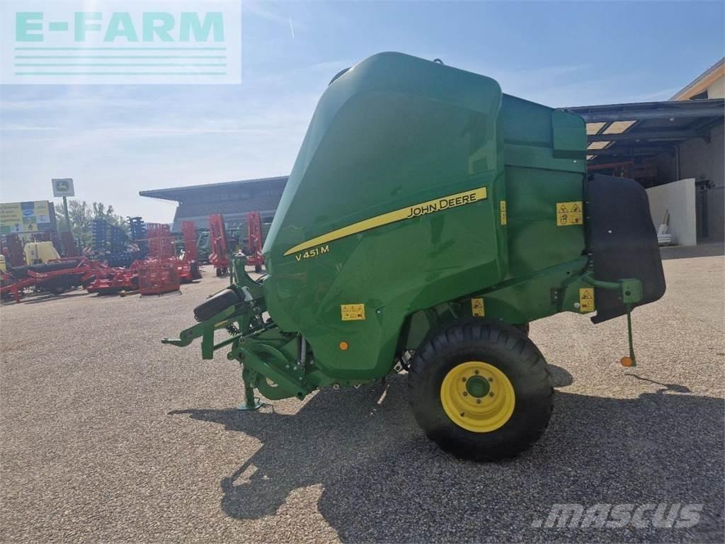 John Deere V451M Stačiakampių ryšulių presai