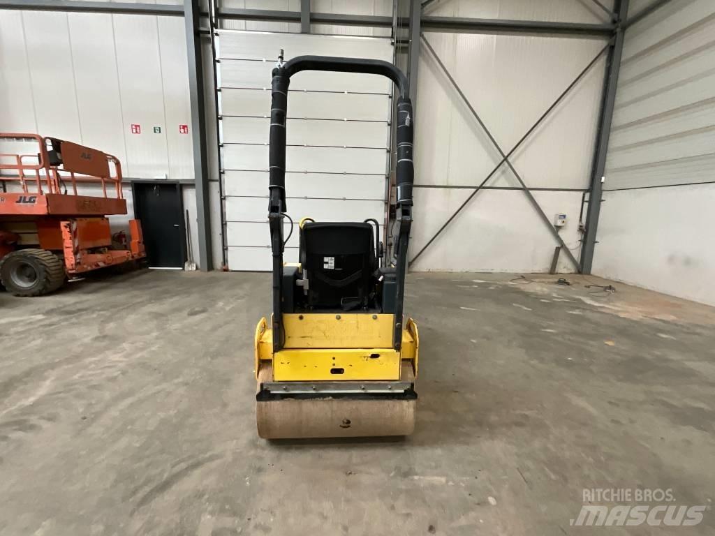 Bomag BW 100 AD M-2 Porinių būgnų volai
