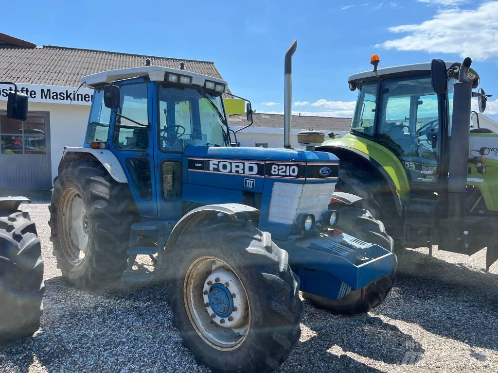 Ford 8210 Force III Traktoriai