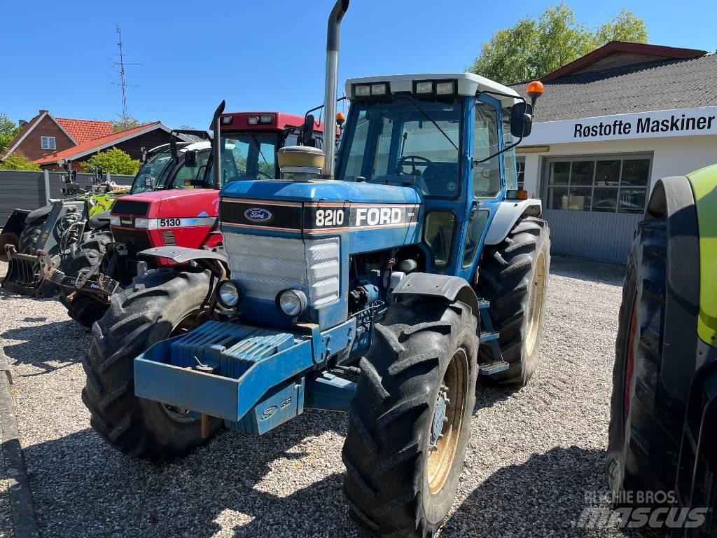 Ford 8210 Force III Traktoriai