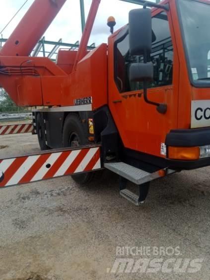 Liebherr LTM 1030-2 Neapdoroto reljefo kranai