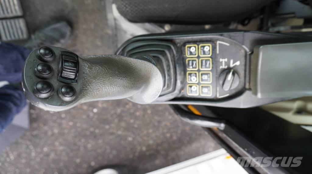 Hydrema MX 16 Rail Ratiniai ekskavatoriai