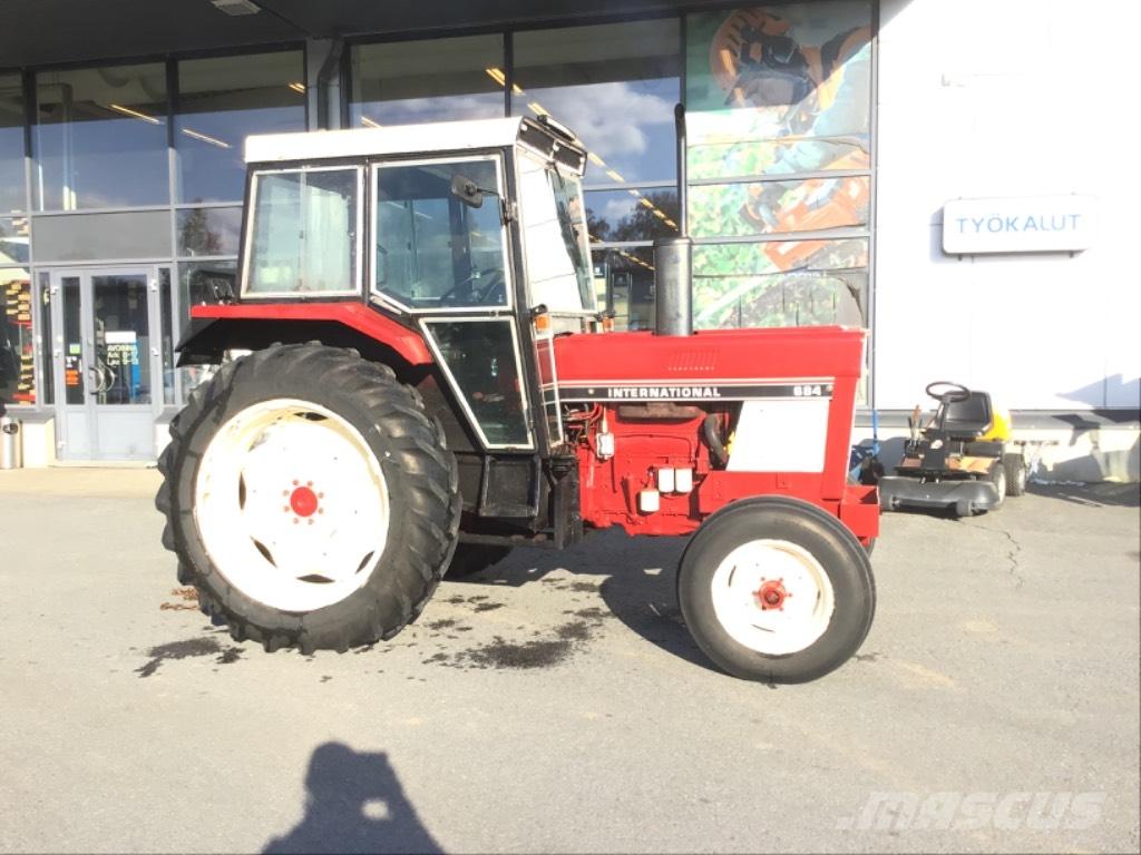 International 684 Traktoriai