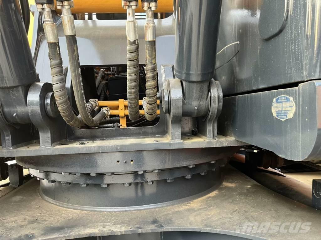 Hyundai 305 LC-9T Vikšriniai ekskavatoriai