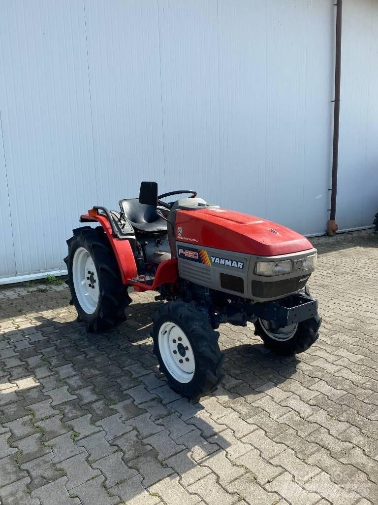 Yanmar F220 Naudoti kompaktiški traktoriai