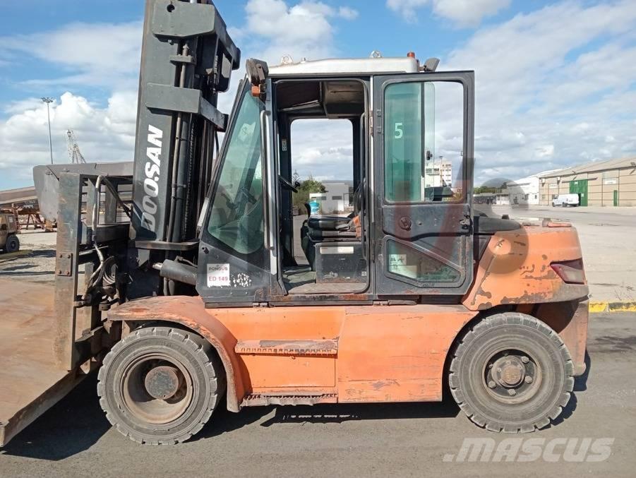 Doosan D 70 S-7 Dyzeliniai krautuvai